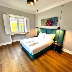 Relax And Explore And Bed and breakfast